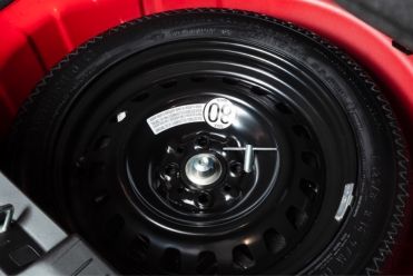 TRABA SEGURIDAD RUEDA DE AUXILIO